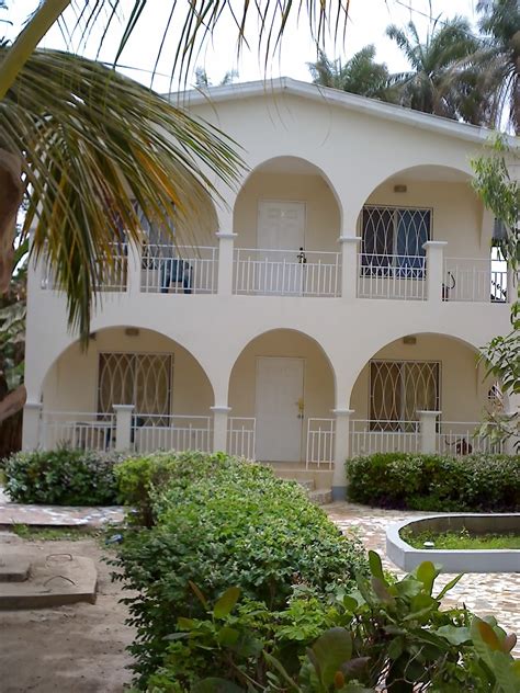 120 sqm Terrace with jacuzzi and shed. . Furnished house for rent in gambia